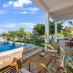 4 Bedroom Beautiful In Holiday home
