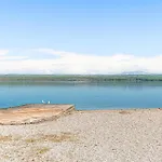 4 Bedroom Beautiful In * Raslina