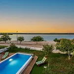 Holiday home 4 Bedroom Beautiful In Raslina