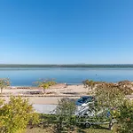 4 Bedroom Beautiful In Raslina