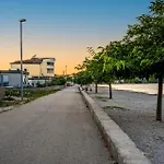 4 Bedroom Beautiful In Holiday home *