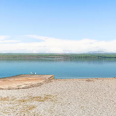 4 Bedroom Beautiful In * Raslina