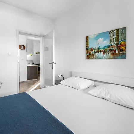 4 Bedroom Beautiful In