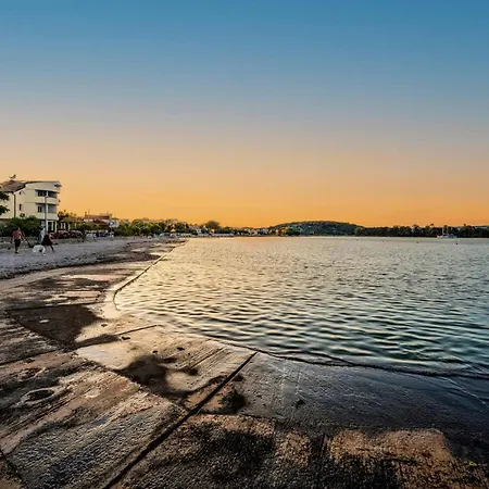 4 Bedroom Beautiful In * Raslina