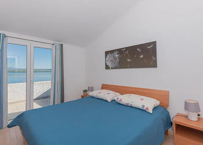 4 Bedroom Beautiful In Holiday home *