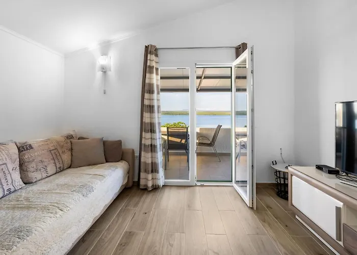 4 Bedroom Beautiful In *