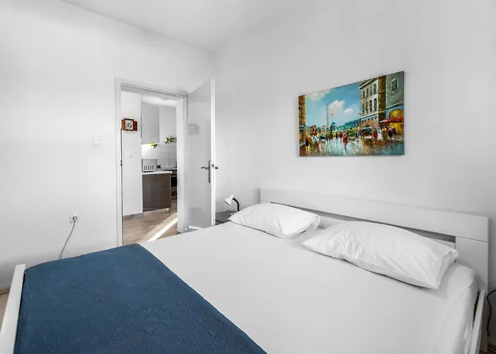 4 Bedroom Beautiful In